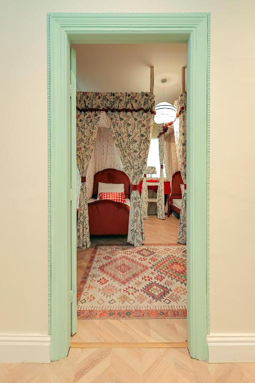 Postel nebo postele na pokoji v ubytování Heliopolis Boutique - 3 BR Apt Centrally located at City Stars
