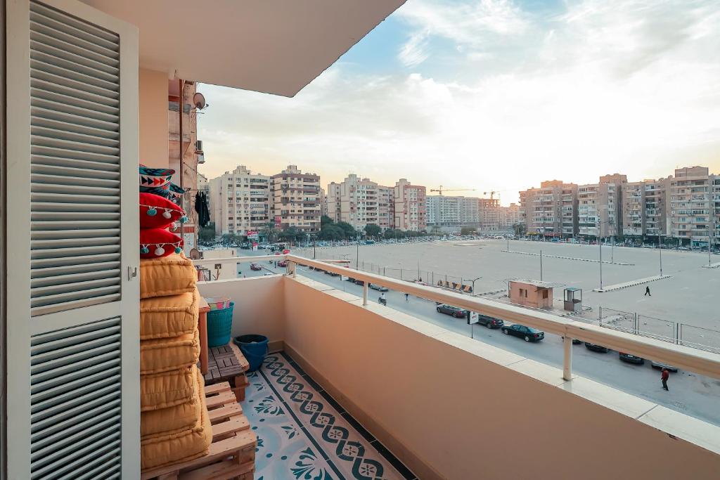 Balkón nebo terasa v ubytování Heliopolis Boutique - 3 BR Apt Centrally located at City Stars