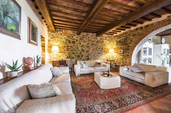 Χώρος καθιστικού στο CHARM VILLA Tuscany