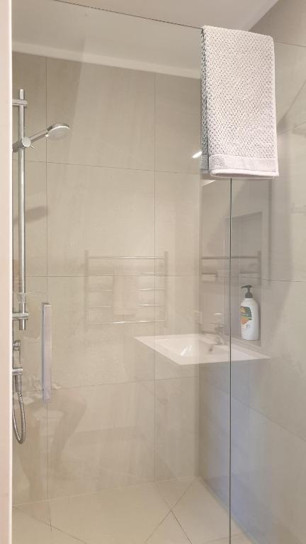 Beachsider Whitianga - Resim 3