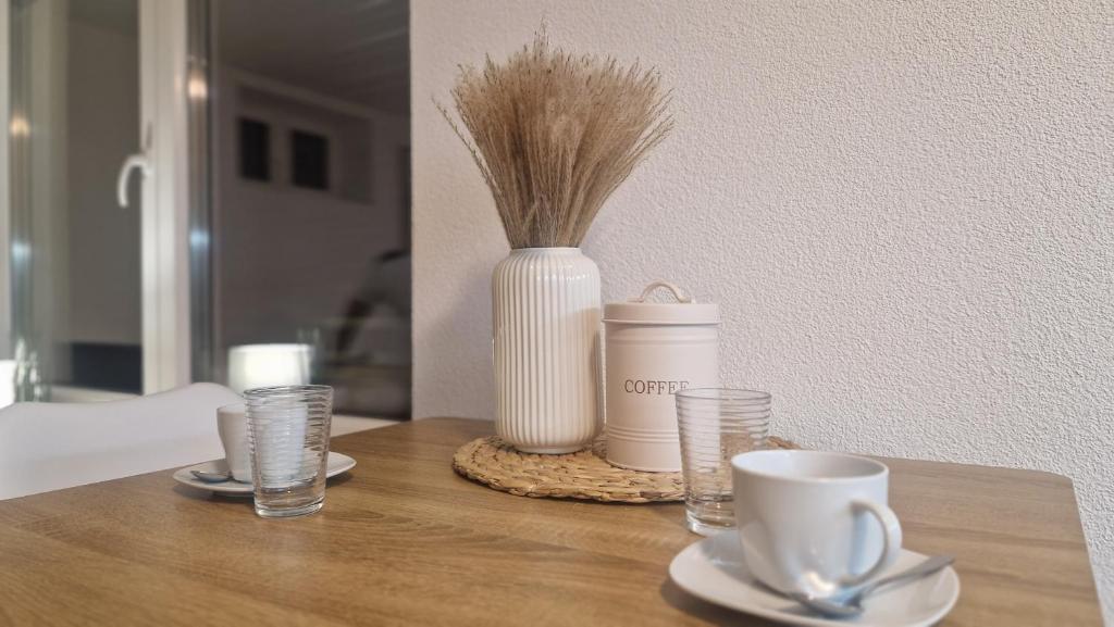 Queensize-Bett, Arbeitsplatz, gratis Parkplatz - Resim 11