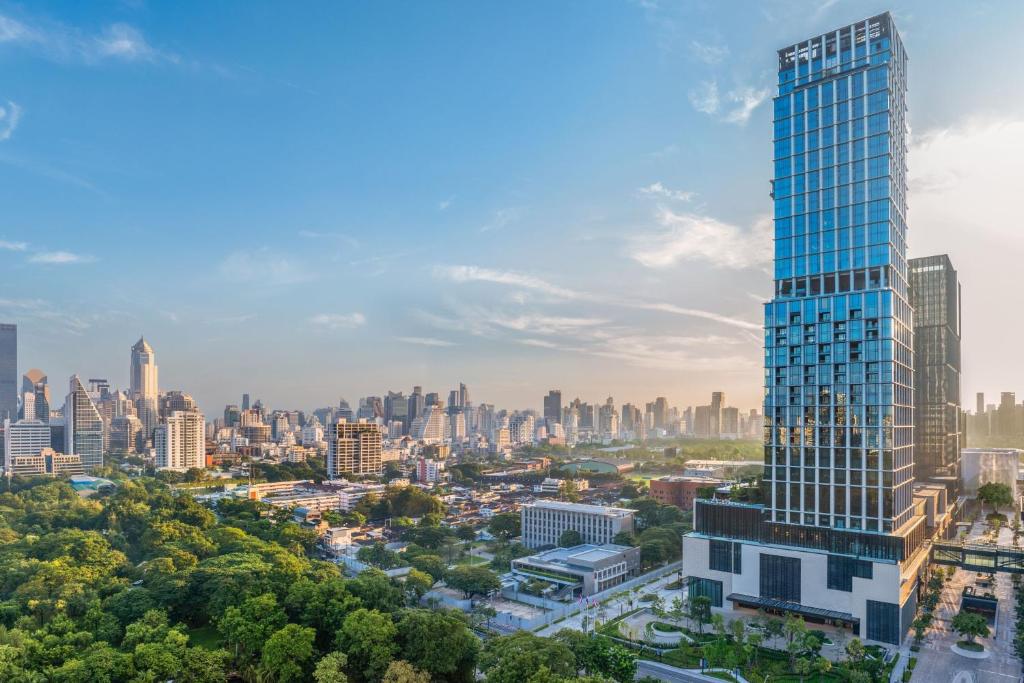 The Ritz Carlton Bangkok, Dezember 2024