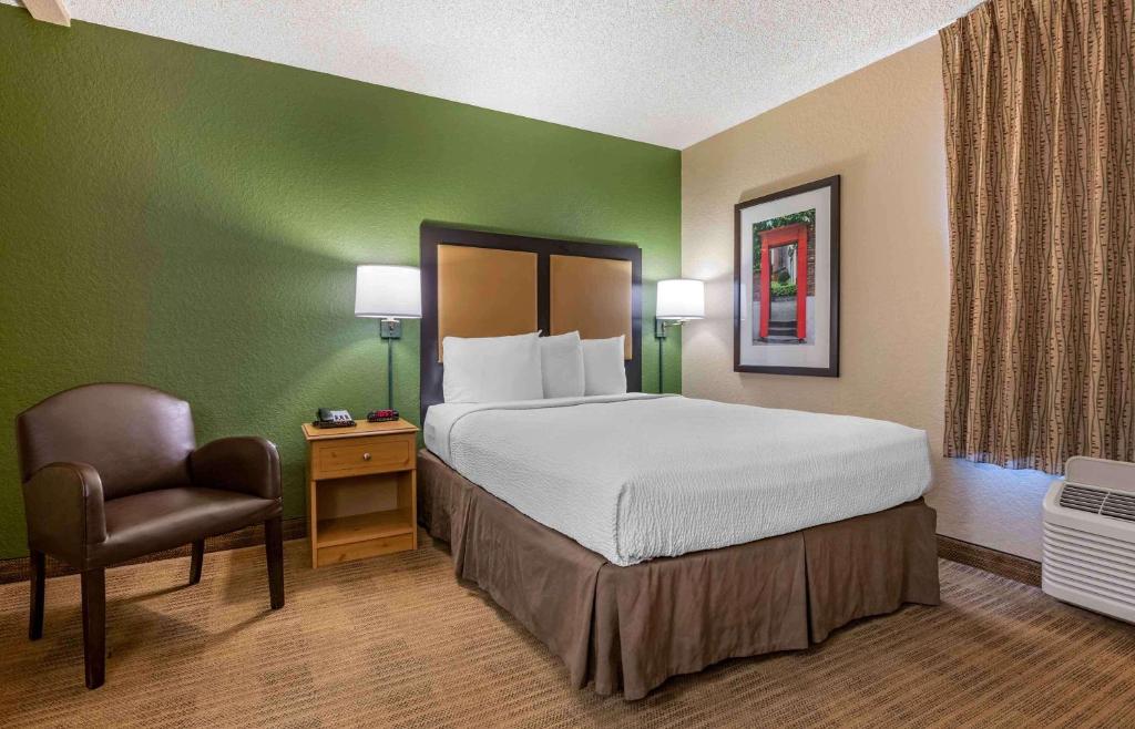 Extended Stay America Suites - Orlando - Altamonte Springs - Queen Studio - Non-Smoking
