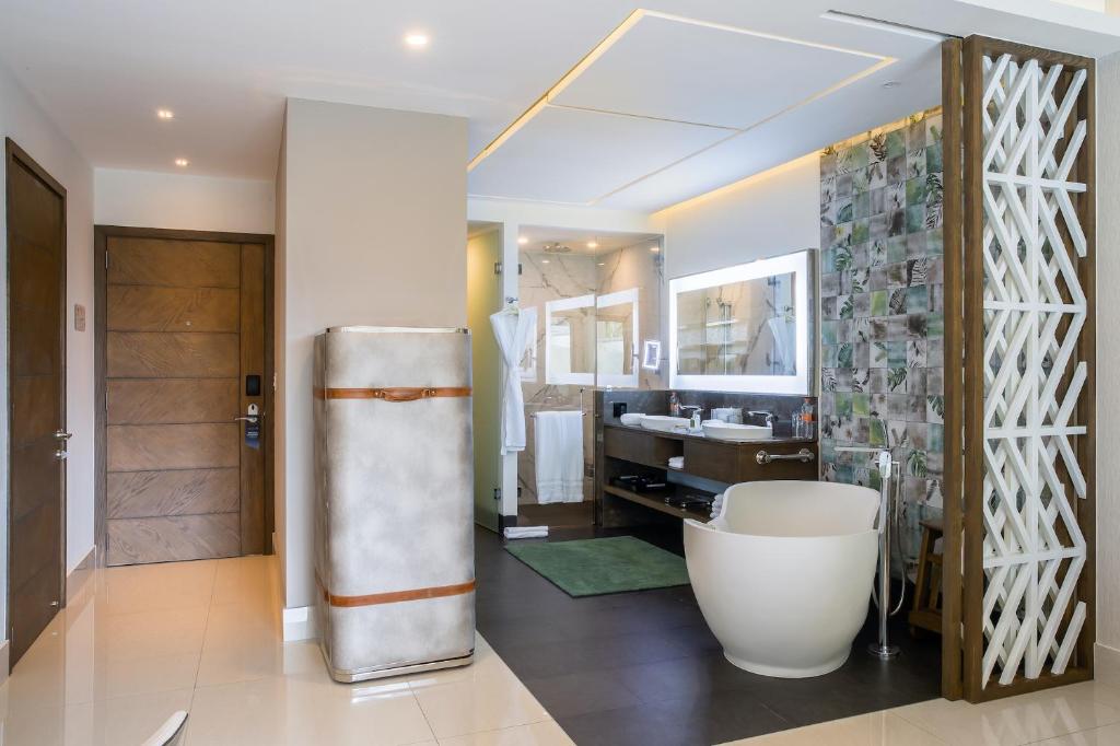 Phòng tắm tại 2 Bedroom Garza Blanca Cancun 5 Dimond Resort