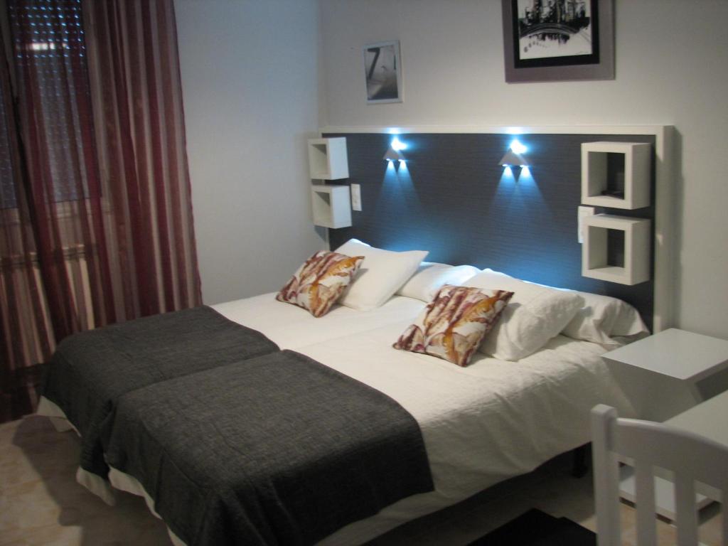 Hostal Meson do Loyo - Camera Doppia Con Bagno In Comune