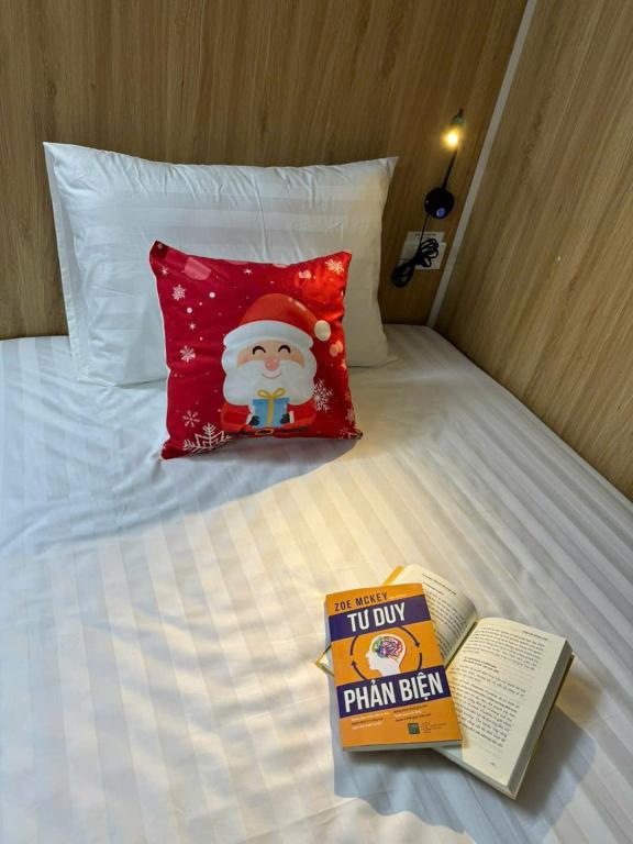 Postel nebo postele na pokoji v ubytování Opera Hostel