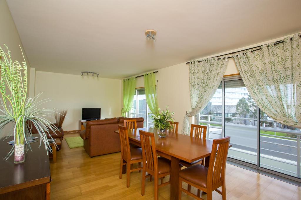 Apartment T3 in Downtown with Sea View