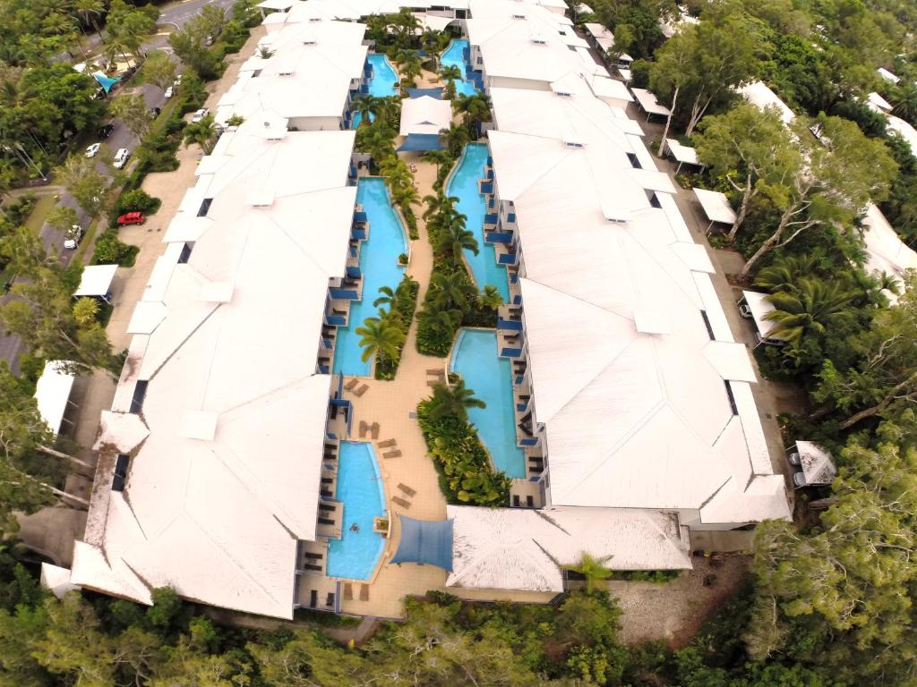 Bazén v ubytování Silkari Lagoons Port Douglas nebo v jeho okolí