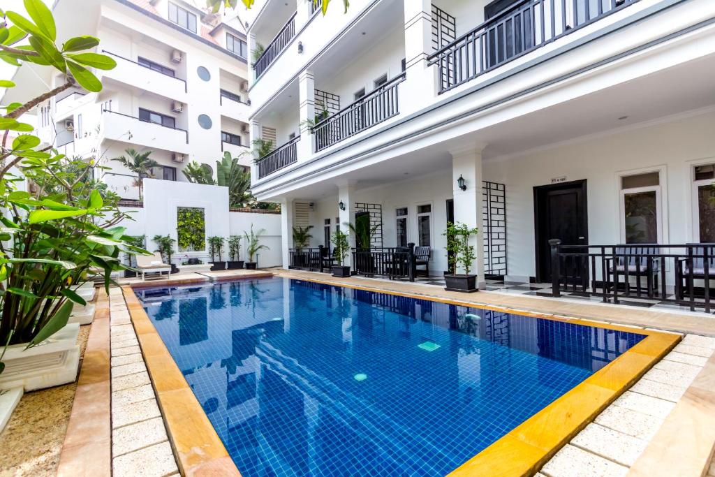 Bazén v ubytování Rithy Rine Angkor Residence nebo v jeho okolí