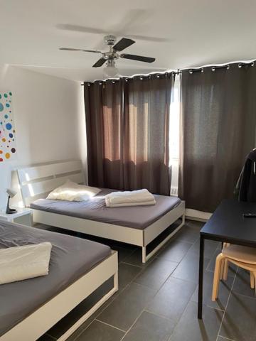 Postel nebo postele na pokoji v ubytování Cologne Hostel
