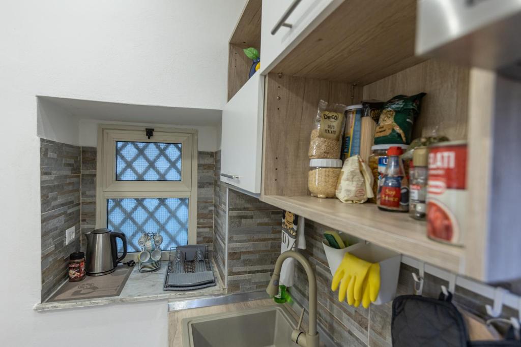 Cucina o angolo cottura di Al castello-independent house