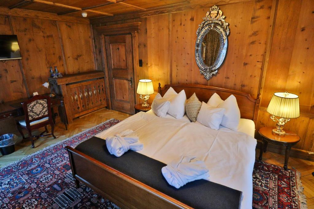 Postel nebo postele na pokoji v ubytování Schneider Hof Boutique-Hotel Garni Superior