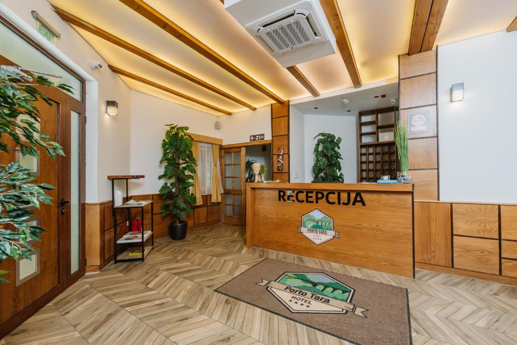 Vstupní hala nebo recepce v ubytování Hotel Porto Tara