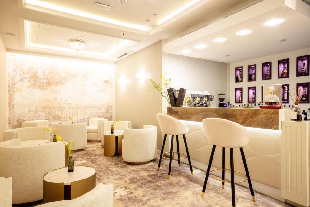 Tresor Le Palais Timisoara, Curio Collection by Hilton - Resim 16