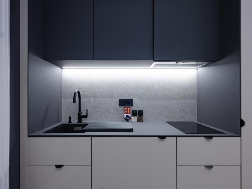 Fingerprint Art Apartments - 3