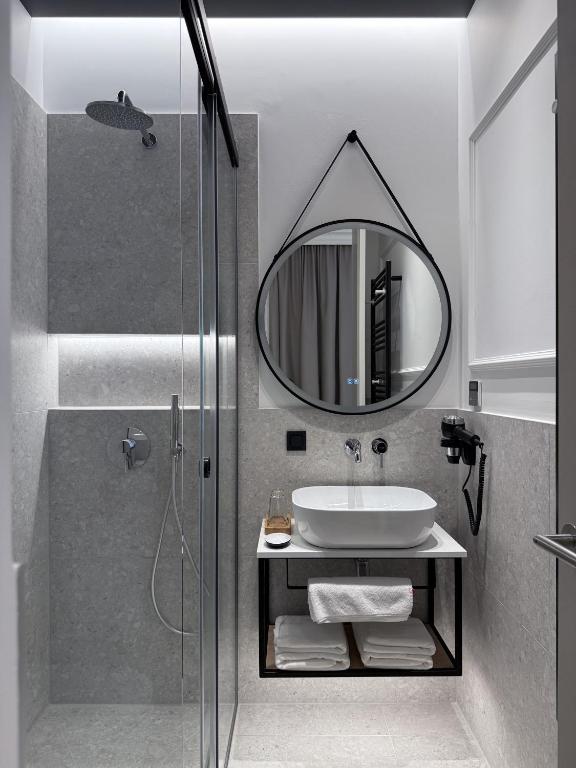 Fingerprint Art Apartments - 13