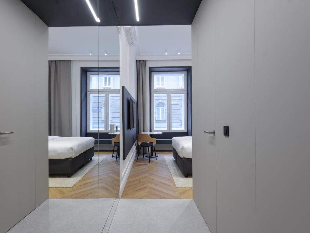 Fingerprint Art Apartments - 15