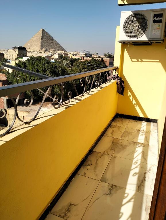 Üldine mäevaade või majutusasutusest T2 pyramids View pildistatud vaade