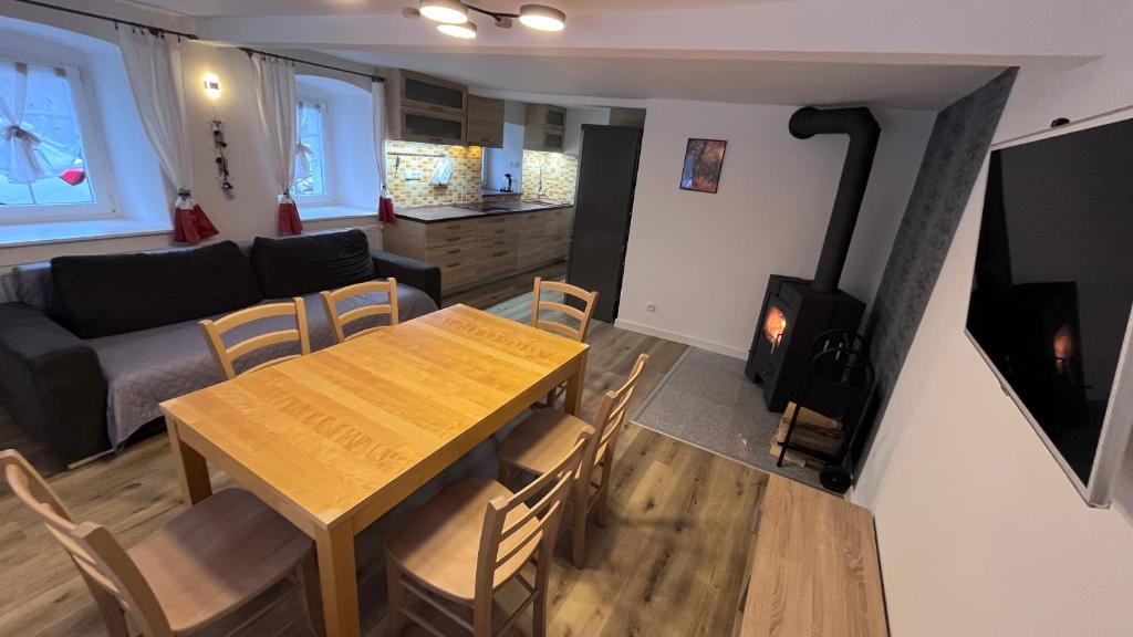 TV a/nebo společenská místnost v ubytování Apartmán Dako