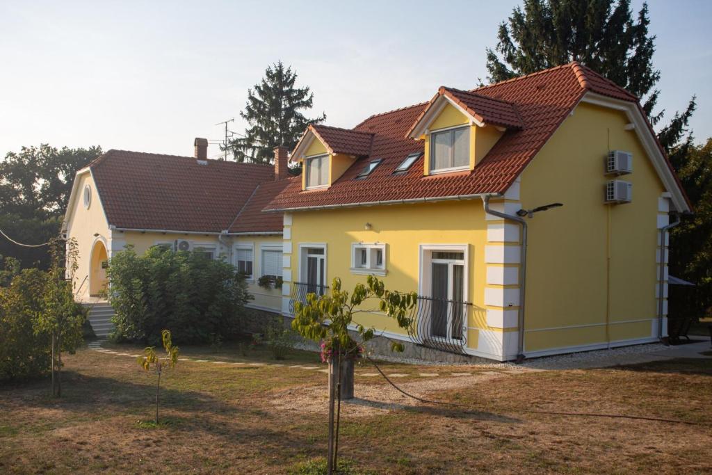 Budova, v ktorej sa apartmán nachádza