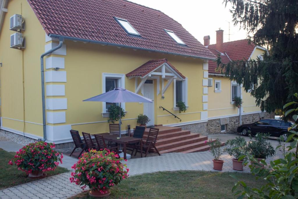 Budova, v ktorej sa apartmán nachádza