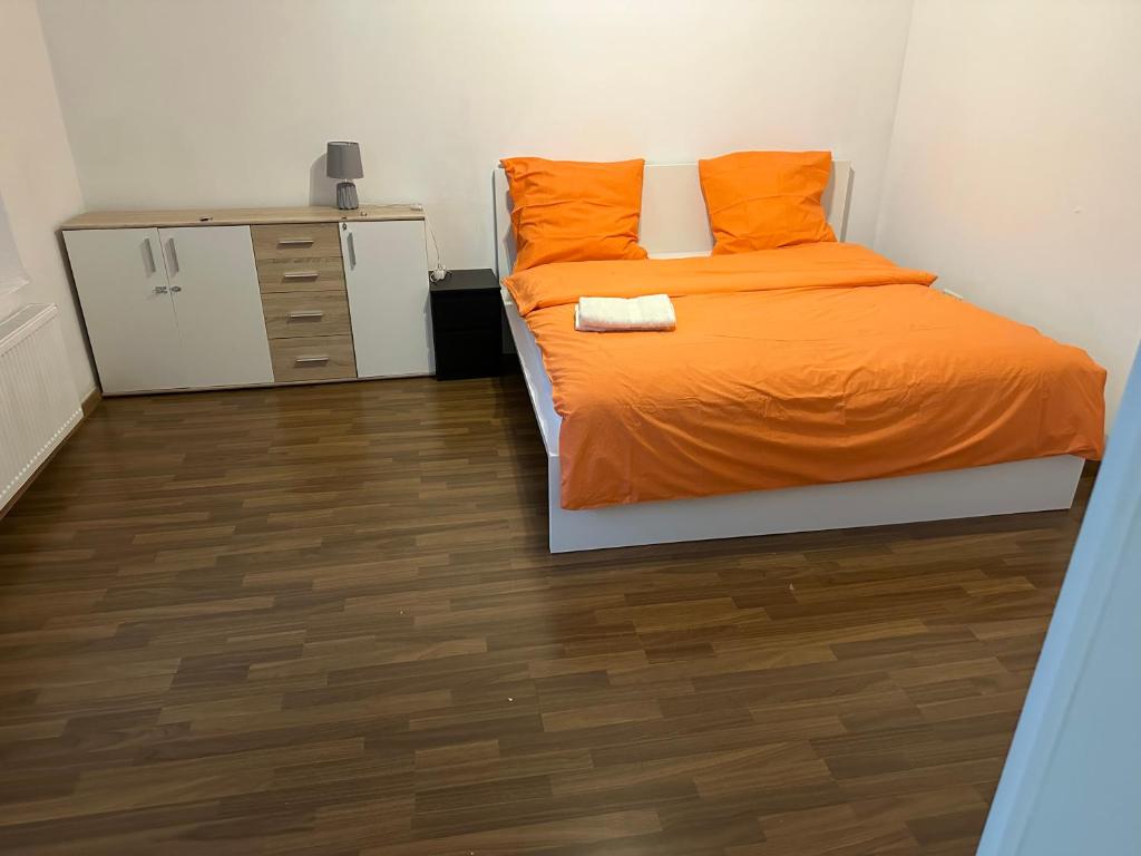 Postel nebo postele na pokoji v ubytování Schöne 2 Zi Whg MG Altstadt