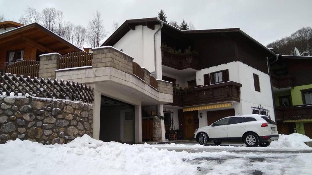 Haus Flora am Kaiser v zime