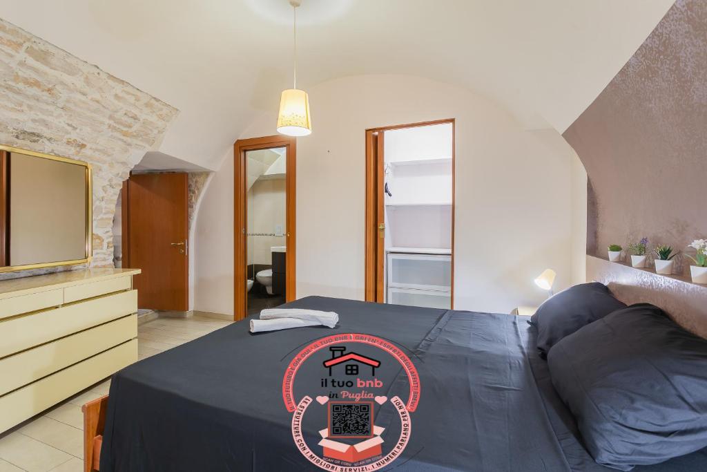 A bed or beds in a room at Just Music House bnb,typical,15min airport & beach