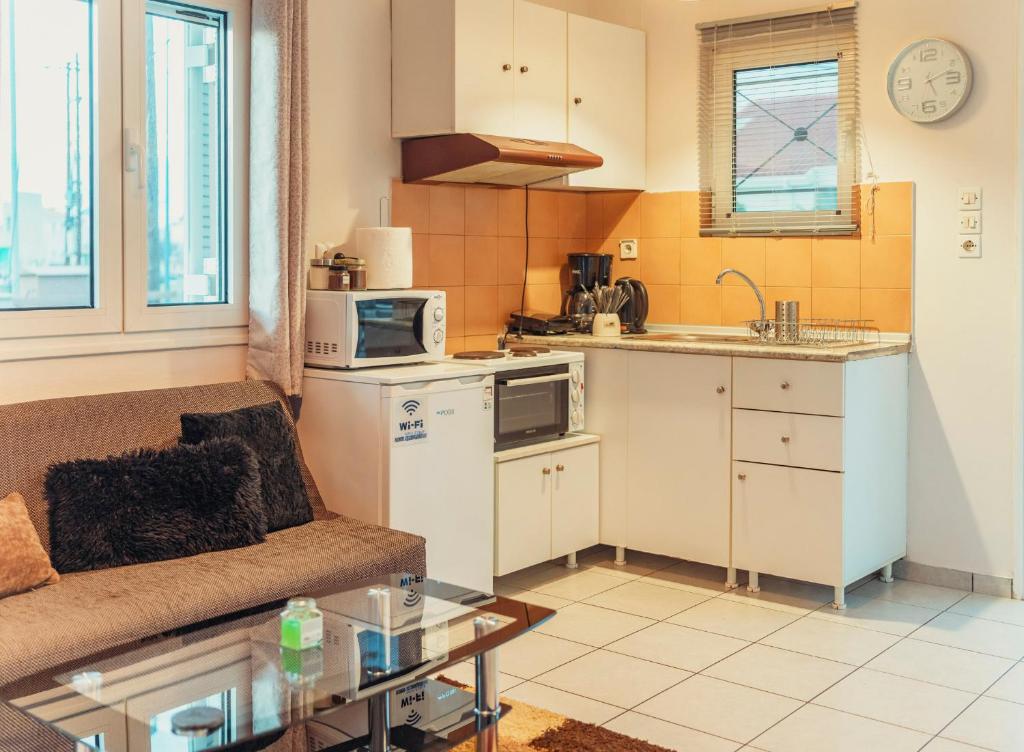 A kitchen or kitchenette at Cherry House
