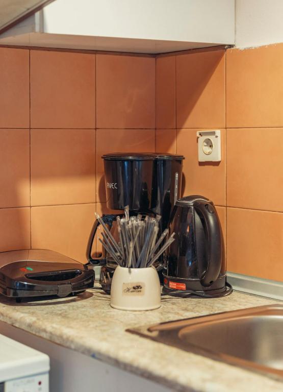 A kitchen or kitchenette at Cherry House
