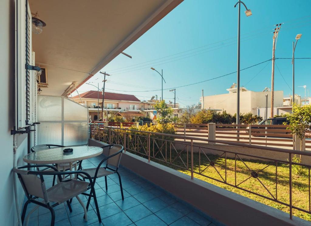 A balcony or terrace at Cherry House