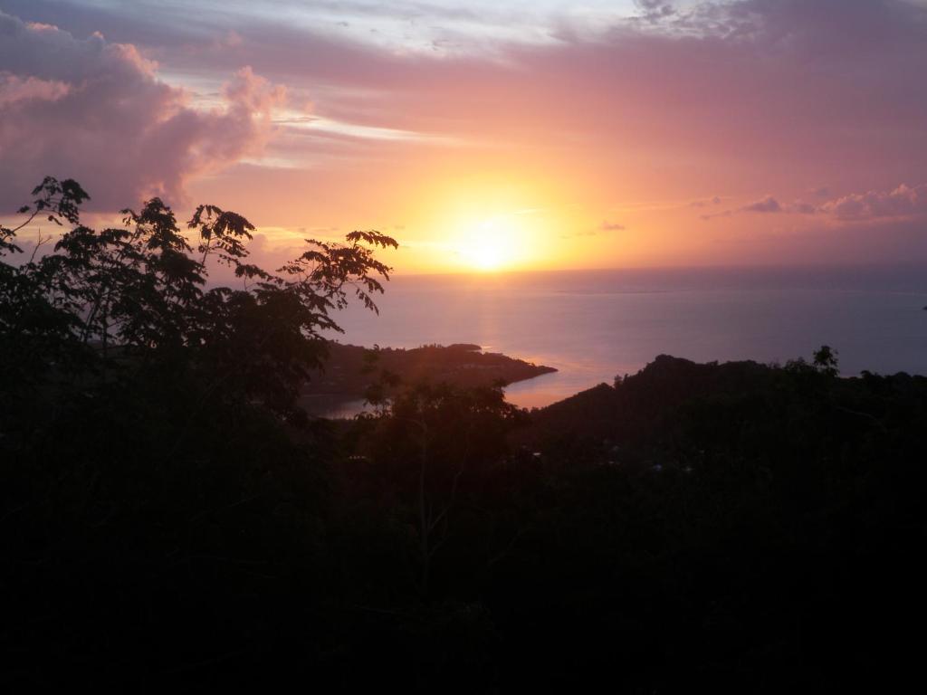 Le Paradiso Apartments - 海の景色を望むアパート