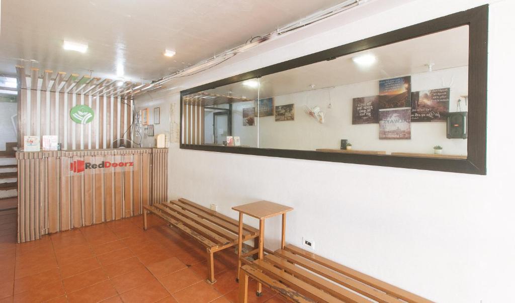 Fotografie z fotogalerie ubytování RedDoorz near OWWA Pasay v destinaci Manila