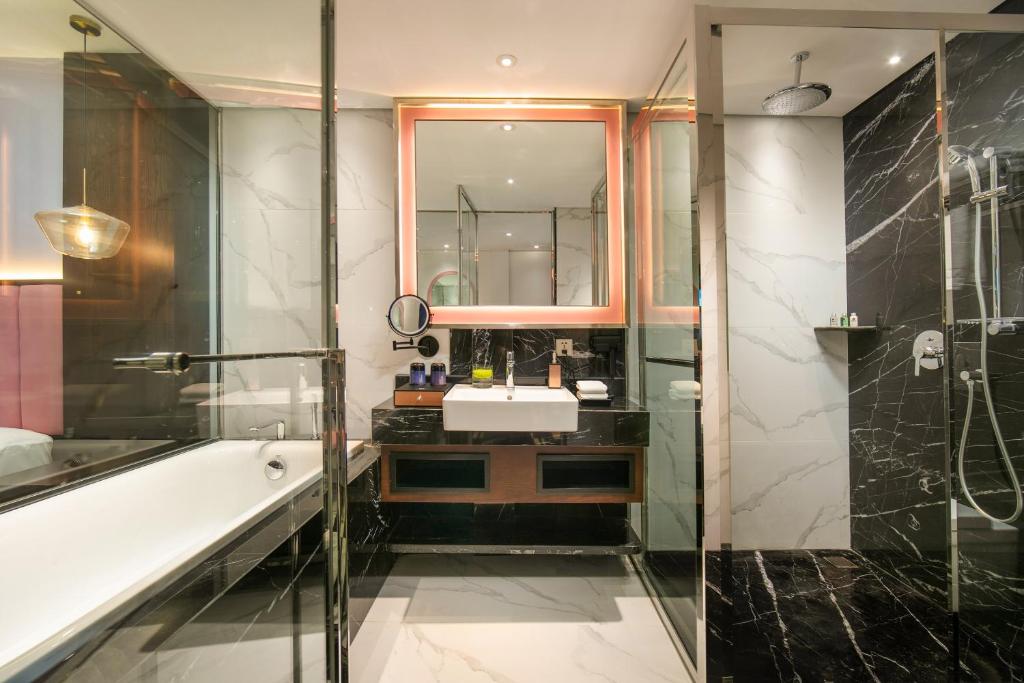 Koupelna v ubytování Aurora Central Hanoi Hotel