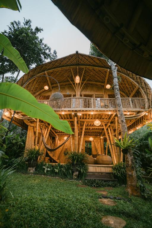 Zahrada ubytování Alamvaya Bali Bamboo House