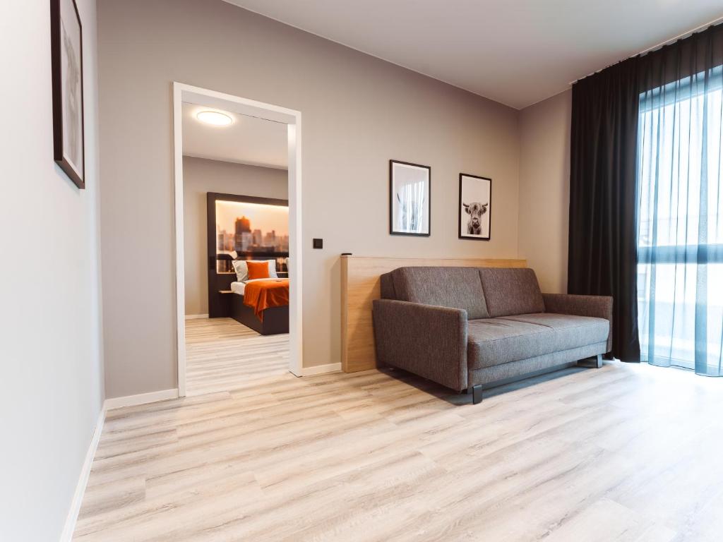 Posezení v ubytování JustStay München Hotel & Apartments