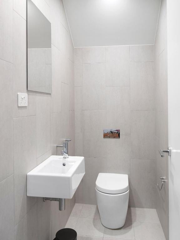 Φωτογραφία από το άλμπουμ του Modern Split Level 2Bed with Pool στο Σίδνεϊ