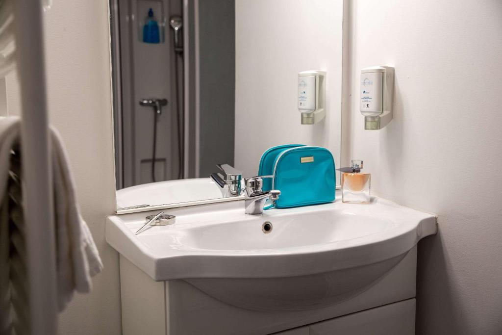 Koupelna v ubytování Comfort Aparthotel Besancon Hauts du Chazal