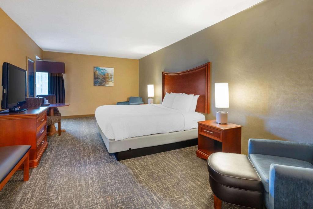 Best Western PLUS North Haven Hotel