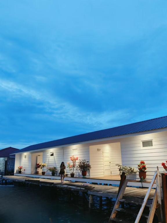 Fotografie z fotogalerie ubytování Bubblefish Water Villa v destinaci Kampong Bum Bum