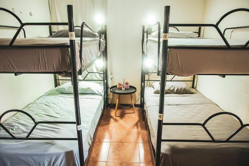 Postel nebo postele na pokoji v ubytování Mai Ke Kai Surf House