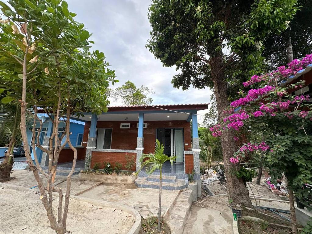 Zahrada ubytování Garden Bungalows Koh Rong