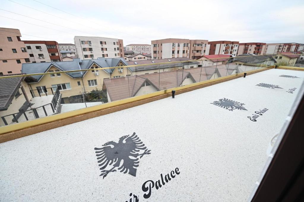 Balkón nebo terasa v ubytování Emir Palace