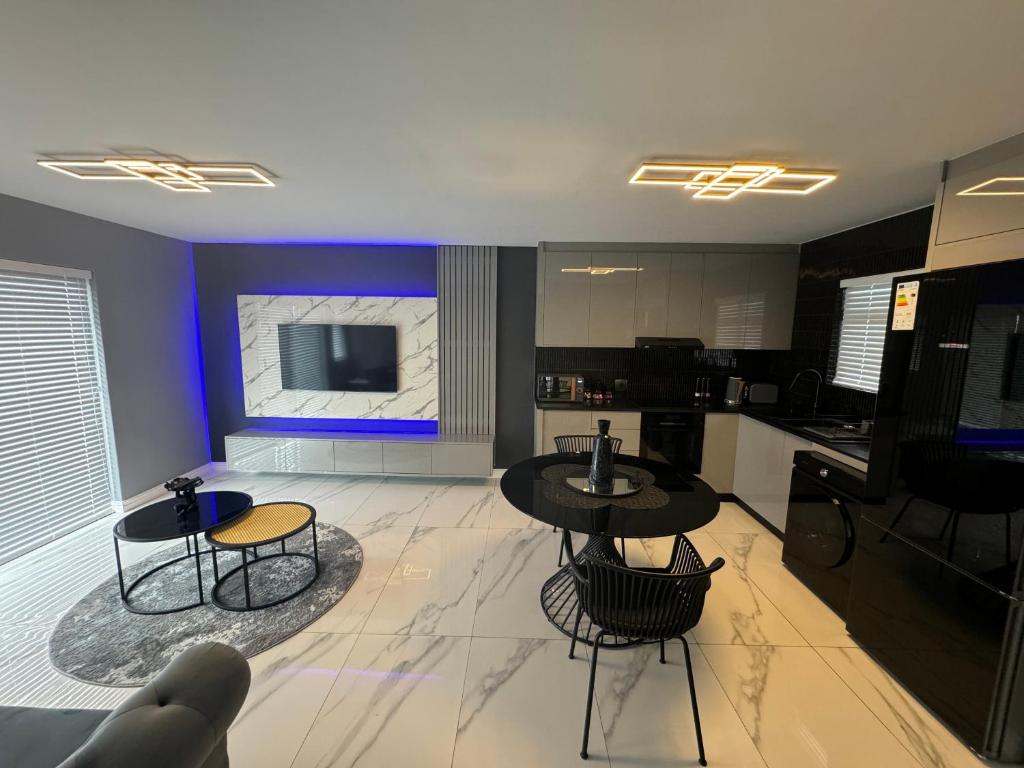 Exclusive Ultra-Luxury A Cut Above Apartments Century City by Vvip Bookings - Apartment With View And Balcony