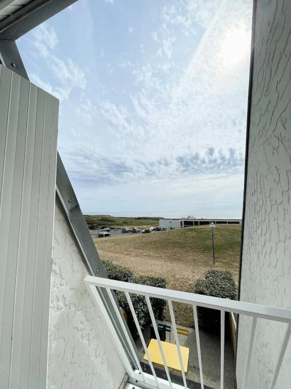Balkón alebo terasa v ubytovaní Maisonnette de charme Refaite à neuf Vue mer