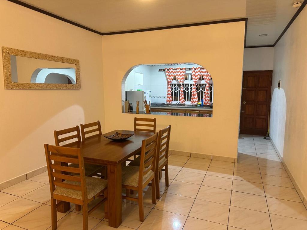 Fotografie z fotogalerie ubytování Leo Selfcatering v destinaci Baie Sainte Anne