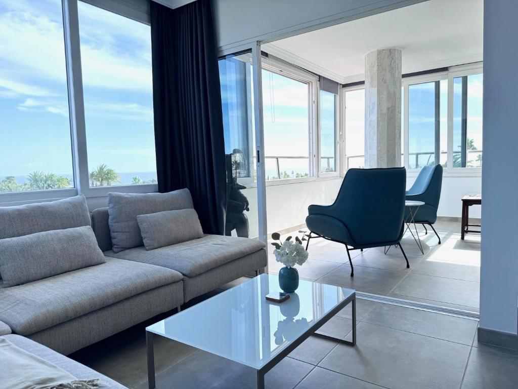 Posedenie v ubytovaní Excelsior I Sea View Apartment