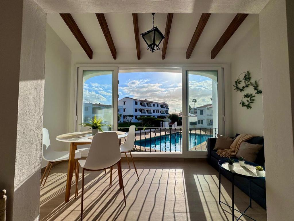 The swimming pool at or close to Precioso apartamento residencial con piscina