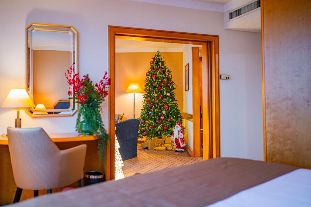 Grand Hotel Prague Towers - Czech Leading Hotels - Christmas Suite