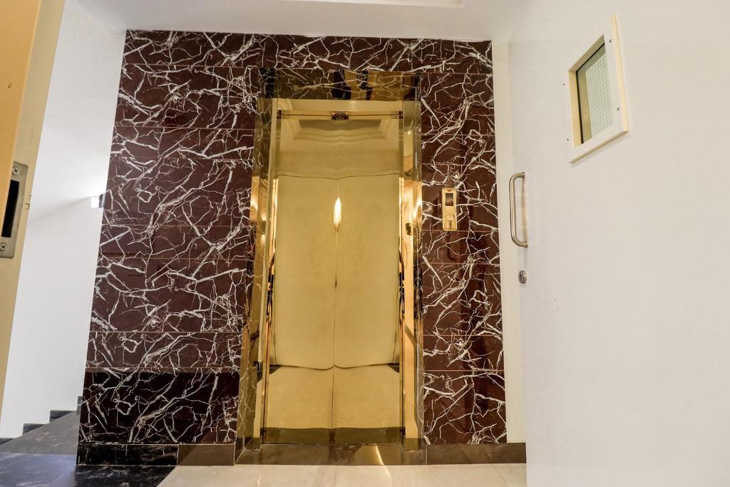 Koupelna v ubytování FabHotel F9 Pitampura